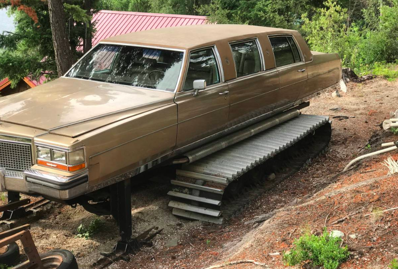 Illustration for article titled A Canadian Turned a Cadillac Brougham Limousine Into a Snowmobile and It's Glorious